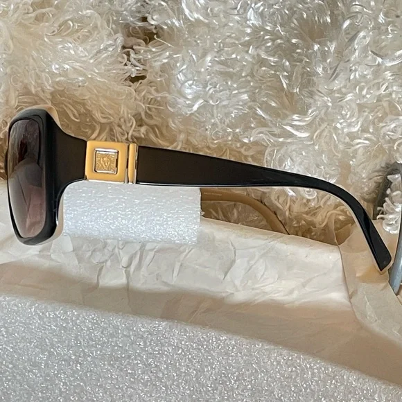 Vintage Rare Anne Klein Sunglasses two toned
Black brown beige small medium - Picture 7 of 13